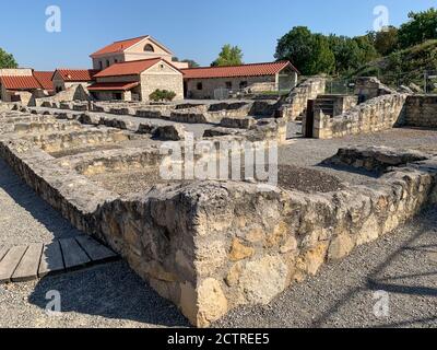 CARNUNTUM, AUSTRIA - 09/15/2020: La ricostruzione della città romana - Carnuntum ad Altenburg, vicino a Vienna. Foto Stock