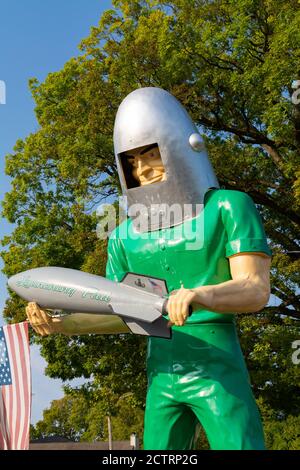 Wilmington, Illinois / Stati Uniti - Settembre 23 2020 il Gigante Gemini sulla storica Route 66 in una bella mattinata d'autunno. Foto Stock