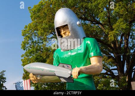 Wilmington, Illinois / Stati Uniti - Settembre 23 2020 il Gigante Gemini sulla storica Route 66 in una bella mattinata d'autunno. Foto Stock