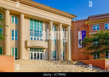 Shelby Hall, dove si trova il College of Engineering, è raffigurato presso l'Università dell'Alabama meridionale, 22 agosto 2020, a Mobile, Alabama. Foto Stock