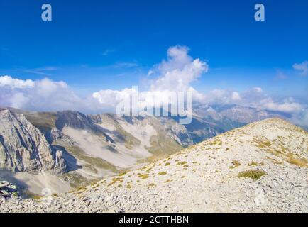 Monte Vettore (Italia) - la cima paesaggistica del Monte Vettore, una delle vette più alte dell'Appennino con i suoi 2,476 metri. Regione Marche. Foto Stock