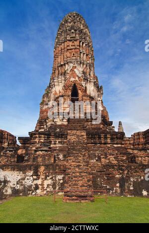 Prang centrale di Wat Phra RAM ad Ayutthaya, Thailandia. Foto Stock