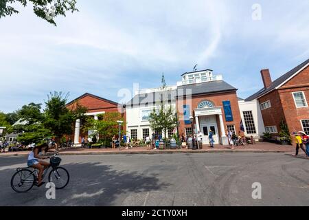 Whaling Museum in Broad Street, nel centro storico di Nantucket, Nantucket Island, Massachusetts, USA Foto Stock