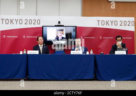 Tokyo, Giappone. 25 Settembre 2020. Yoshiro Mori (C) Presidente di Tokyo 2020 parla durante una conferenza stampa congiunta tra il Comitato Olimpico Internazionale (CIO) e il Comitato organizzatore di Tokyo dei Giochi Olimpici e Paralimpici (Tokyo 2020) presso la Torre di Piazza del Triton dell'Isola di Harumi Y. Credit: Rodrigo Reyes Marin/ZUMA Wire/Alamy Live News Foto Stock