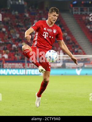 Budapest, Ungarn. 21 Settembre 2020. Firo: 24.09.2020 Fuvuball, calcio UEFA Super Cup 2020 FC Bayern Mvºnchen Muenchen - Sevilla FC 2: 1 NV FCB Benjamin Pavard, azione individuale, | utilizzo nel mondo Credit: dpa/Alamy Live News Foto Stock