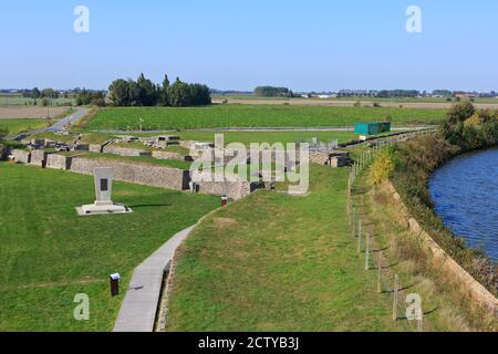 Trincee alla Dodengang (trincea della morte) a Diksmuide, Belgio, dove la battaglia dello Yser ha avuto luogo nell'ottobre 1914 Foto Stock