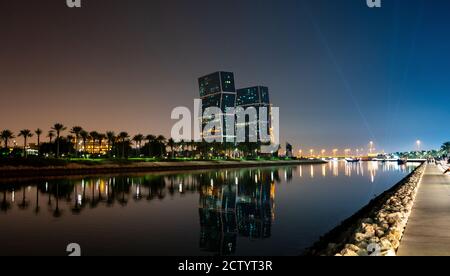 immagine di sfondo del punto di riferimento della città di lusail in qatar durante il tramonto. Foto Stock