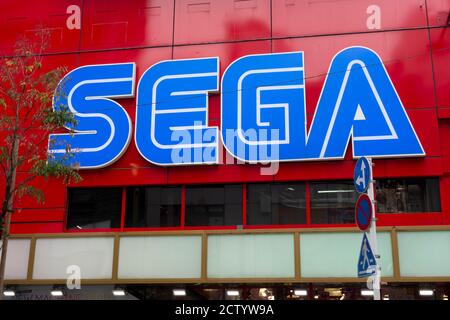 Tokyo / Giappone - 3 aprile 2015: SEGA Gamecenter a Tokyo. Sega Corporation è uno sviluppatore e editore giapponese di videogiochi. Foto Stock
