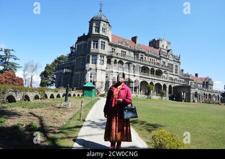 L'Istituto di studi avanzati a Shimla, noto anche come Videregal Lodge, casa di Lord Dufferin costruito in Indo - architettura in stile gotico, selettivo Foto Stock