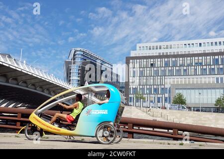 Berlino bike taxi Rickshaw Foto Stock