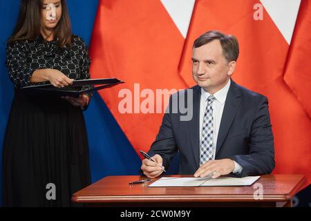 Varsavia, Mazoviano, Polonia. 26 Settembre 2020. I leader della destra unita hanno firmato la Nuova Coalizione Agreement.in la foto: ZBIGNIEW ZIOBRO Credit: Hubert Mathis/ZUMA Wire/Alamy Live News Foto Stock