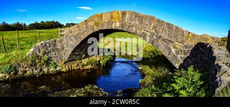 Strines Bridge, Colden Water, Jack Bridge, Pennines, Yorkshire Foto Stock