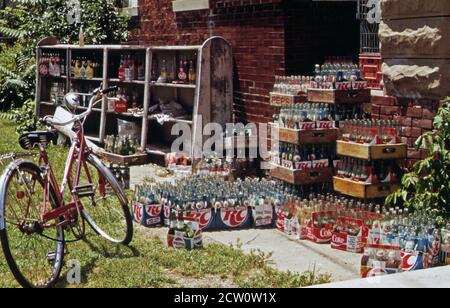 Storico 1970 Foto: Negozio di alimentari a la Fayette il ca. Luglio 1973 Foto Stock