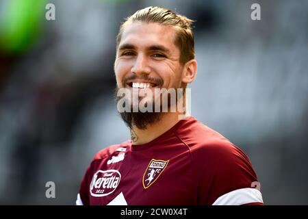 Torino, Italia. 26 Settembre 2020. TORINO, ITALIA - 26 settembre 2020: Il Lyanco del Torino FC sorride prima della serie A tra Torino FC e Atalanta BC. (Foto di Nicolò campo/Sipa USA) Credit: Sipa USA/Alamy Live News Foto Stock