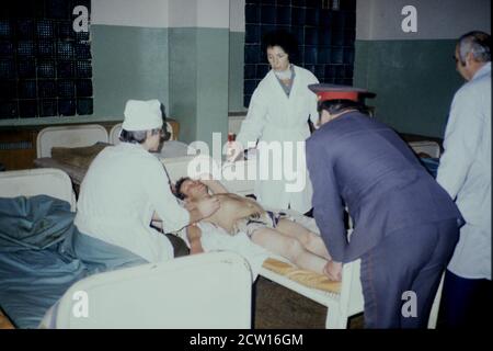 CONTENUTO GRAFICO: Pronto soccorso medico, Mosca, Comunità di Stati indipendenti, CEI, 1992 Foto Stock