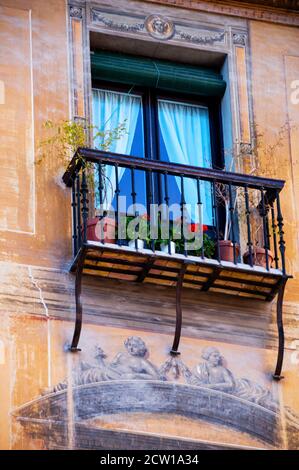 Falsa pittura replica pietra scolpita a Granda, Spagna. Foto Stock