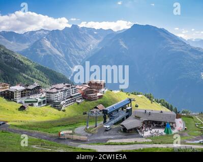Vista di Hochsölden in estate. Sölden, Tirolo, Austria Foto Stock