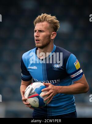 High Wycombe, Regno Unito. 26 Settembre 2020. Jason McCarthy di Wycombe Wanderers durante la partita del campionato Sky Bet tra Wycombe Wanderers e Swansea City ha giocato a porte chiuse a causa delle linee guida del governo pandemiche COVID-19 in corso, in cui i tifosi non sono in grado di partecipare ad Adams Park, High Wycombe, Inghilterra, il 26 settembre 2020. Foto di Andy Rowland. Credit: Prime Media Images/Alamy Live News Foto Stock