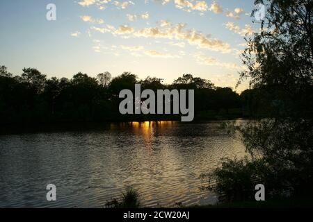 Kosciuszko Park al crepuscolo, Milwaukee Wisconsin. Foto Stock