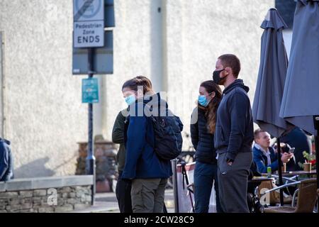 Keswick, Cumbria, Regno Unito. 26 Settembre 2020. Con il numero R in aumento la vita va su i Keswick nel Distretto Inglese del Lago che è fortemente dipendente dal commercio di ospitalità e dal credito turistico: PN News/Alamy Live News Foto Stock