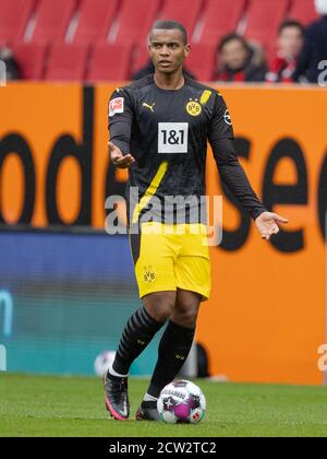 Perplessità . Manuel AKANJI (n. 16, DO). Calcio, FC Augusta (A) - Borussia Dortmund (DO), Bundesliga, 2° giorno della partita, stagione 2020/2021, il 26 settembre 2020 ad Augusta/WWKARENA/Germania. Nota dell'editore: Le norme DFL vietano l'uso di fotografie come sequenze di immagini e/o quasi-video. ¬ | utilizzo in tutto il mondo Foto Stock