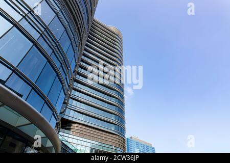 Il Quayside a Kowloon East, Hong Kong è una joint venture tra link REIT e Nan Fung Development. Costruito da Gammon Construction Limited. Foto Stock