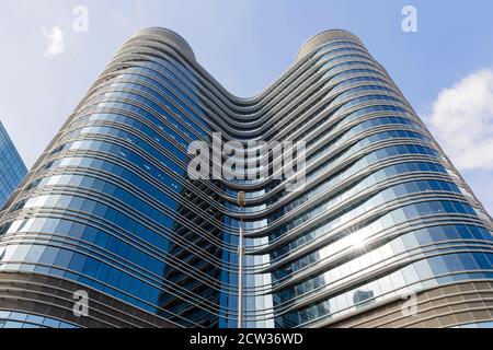 Il Quayside a Kowloon East, Hong Kong è una joint venture tra link REIT e Nan Fung Development. Costruito da Gammon Construction Limited. Foto Stock