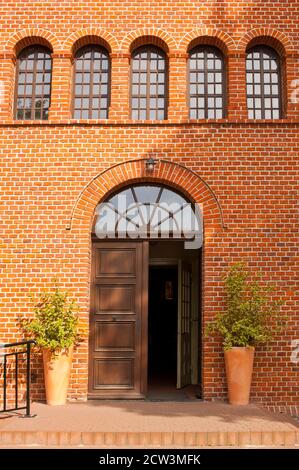 Porta alla chiesa (Szczepanowo in Polonia) Foto Stock