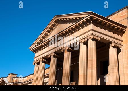 Sydney Australia, l'entrata e' alla Biblioteca di Stato del nuovo Galles del Sud, una biblioteca pubblica fondata nel 1826, e' la piu' vecchia biblioteca in Australia. Foto Stock