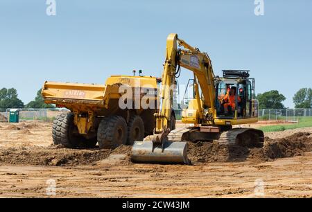 Consdructinon di una nuova strada a Bury St Edmunds, Suffolk, Regno Unito Foto Stock