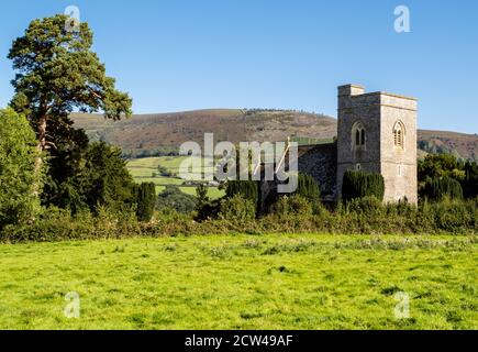 Chiesa di St Gastyn a Llangasty Talyllyn sulle rive del Lago Llangors nelle Black Mountains del Galles del Sud Regno Unito Foto Stock