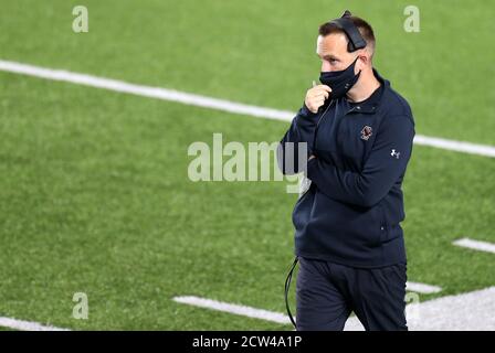 Stadio Alumni. 26 Settembre 2020. MA, USA; il Boston College Eagles allenatore capo Jeff Hafley durante la partita di hcfootball NCAA tra Texas state Bobcats e Boston College Eagles all'Alumni Stadium. Anthony Nesmith/CSM/Alamy Live News Foto Stock