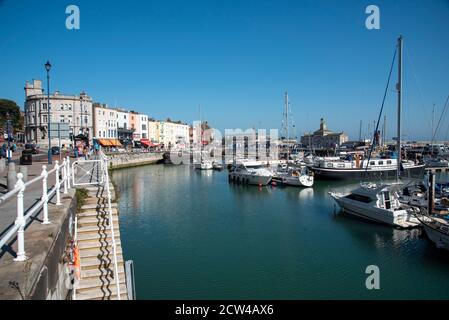 Ramsgate, Kent, Inghilterra, Regno Unito. 2020. Una panoramica del porto turistico degli yacht sul lungomare di Ramsgate. Foto Stock