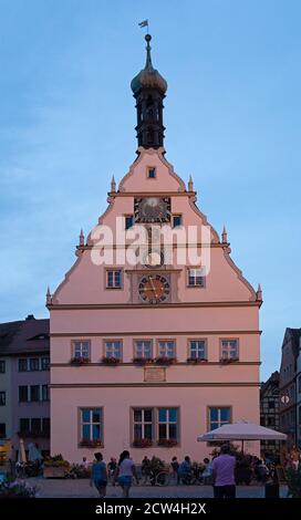 Ratsherrntrinkstube, piazza del mercato, città vecchia, Rothenburg ob der Tauber, Franconia centrale, Baviera, Germania Foto Stock