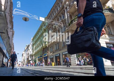 Brno (Brünn): Via Masarykova, pedoni nella città vecchia, Jihomoravsky, Südmähren, Moravia meridionale, ceco Foto Stock