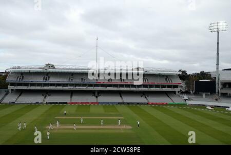 Craig Overton di Somerset celebra il bowling di Tom Westley di Essex durante il quinto giorno della finale del Bob Willis Trophy a Lord's, Londra. Foto Stock