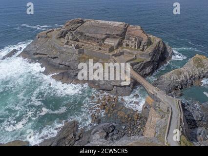 Francia, Finistere, Penisola Crozon, Roscanvel nel Parco Naturale Regionale di Armorica, isolotto dei Cappuccini Foto Stock