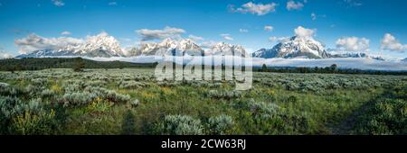 Vista panoramica della Grand Teton Range nel Wyoming. Foto Stock