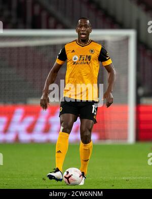 Londra, Regno Unito. 27 Settembre 2020. Willy Boly of Wolves durante la partita della Premier League tra West Ham United e Wolverhampton Wanderers giocano a porte chiuse a causa delle attuali linee guida del governo Covid-19 nello sport, disputate all'Olympic Park di Londra, Inghilterra il 27 settembre 2020. Foto di Andy Rowland. Credit: Prime Media Images/Alamy Live News Foto Stock