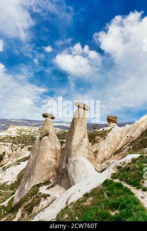 Formazione rocciosa di tre sorelle. Cappadocia, Anatolia Centrale, Turchia Foto Stock