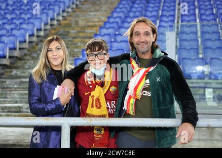 Alcuni dei sostenitori ROM dei Mille hanno ammesso a causa di Corona Misure virali prima del campionato italiano Serie A partita di calcio Tra AS Roma A. Foto Stock