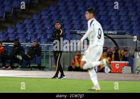 Roma, Italia. 27 settembre 2020. Allenatore Paulo Fonseca (Roma) durante la partita Serie A TIM tra ROMA E Juventus FC Roma allo Stadio Olimpico il 27 settembre 2020 a Roma, Italia.COME Roma e Juventus FC sortano da 2-2 nel secondo round della Serie A 2020/2021 (Foto di Giuseppe fama/Pacific Press/Sipa USA) Credit: Sipa USA/Alamy Live News Foto Stock