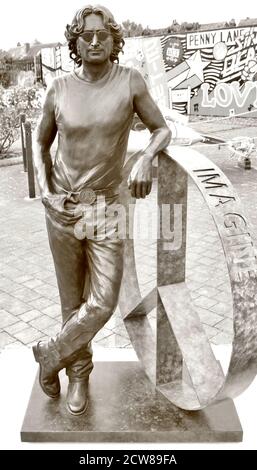 Opere d'arte dei Beatles e John Lennon Peace statue Credit Ian fairfrate/Alamy foto di scorta Foto Stock