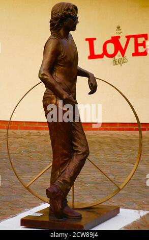 Opere d'arte dei Beatles e John Lennon Peace statue Credit Ian fairfrate/Alamy foto di scorta Foto Stock