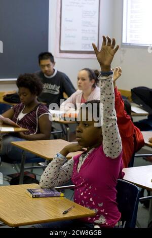 Pflugerville, TX 30 maggio 2008: Ambiente di apprendimento alla Park Crest Middle School, un grande campus suburbano vicino Austin con 1,000 studenti. Foto Stock