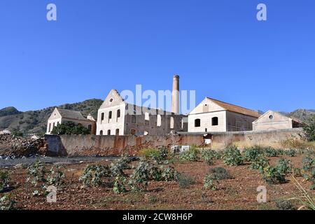 28/09/2020 il depresso stabilimento San Joaquin di Nerja, Malaga, Spagna. Originariamente proprietà del Marchese di Tous, questa fabbrica è stata costruita nel 1884 da un Foto Stock