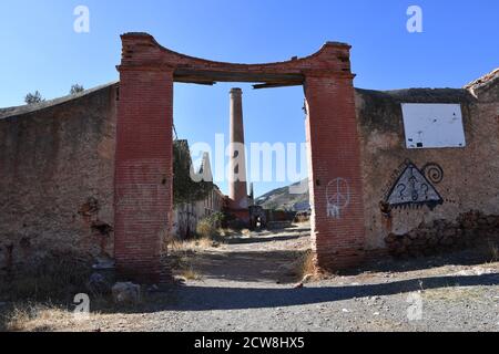 28/09/2020 il depresso stabilimento San Joaquin di Nerja, Malaga, Spagna. Originariamente proprietà del Marchese di Tous, questa fabbrica è stata costruita nel 1884 da un Foto Stock