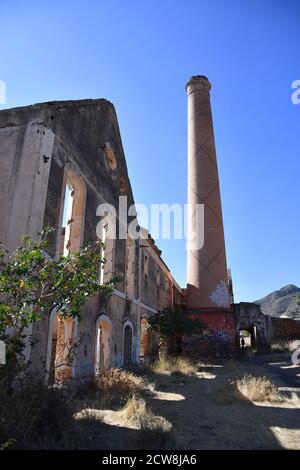 28/09/2020 il depresso stabilimento San Joaquin di Nerja, Malaga, Spagna. Originariamente proprietà del Marchese di Tous, questa fabbrica è stata costruita nel 1884 da un Foto Stock