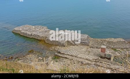 Rovine di infrastrutture militari sulla costa di Boulogne sur Mer. Foto Stock