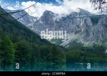 Splendida vista su una montagna e sul Langbathsee in Upper Austria Foto Stock